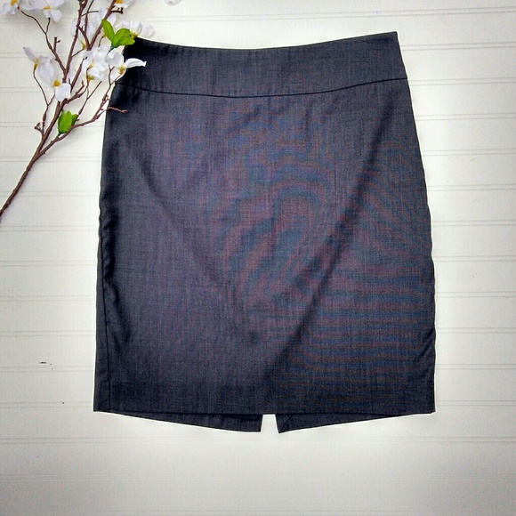The Limited Dresses & Skirts - Limited collection navy/gray pencil skirt size 8
